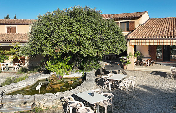 auberge-1 auberge lioux